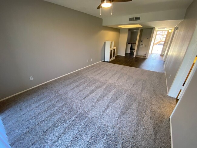 Building Photo - 2 bedroom 2 bath Condo near ASU Unit 131