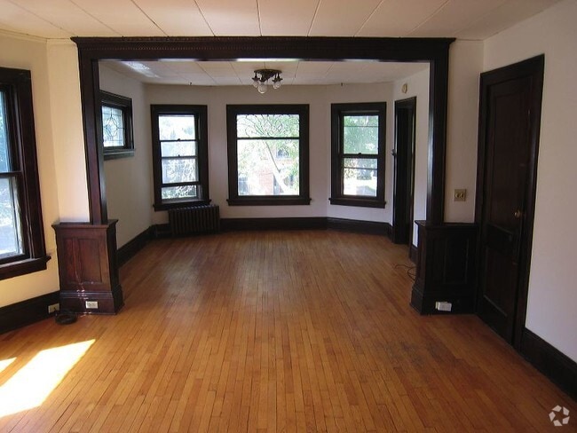 Building Photo - 945 Spaight St Unit 2 Rental