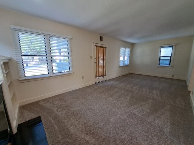Photo - 124 N Lincoln St