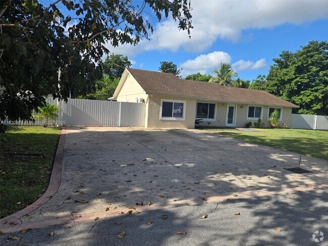 Building Photo - 12920 SW 185th Terrace Rental