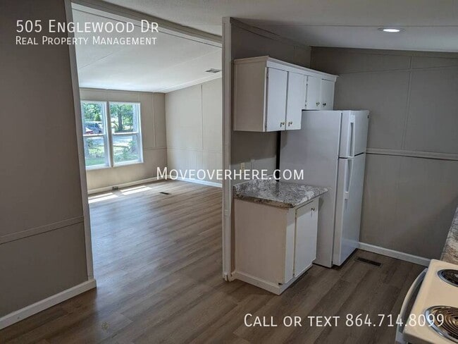 Photo - 505 Englewood Dr