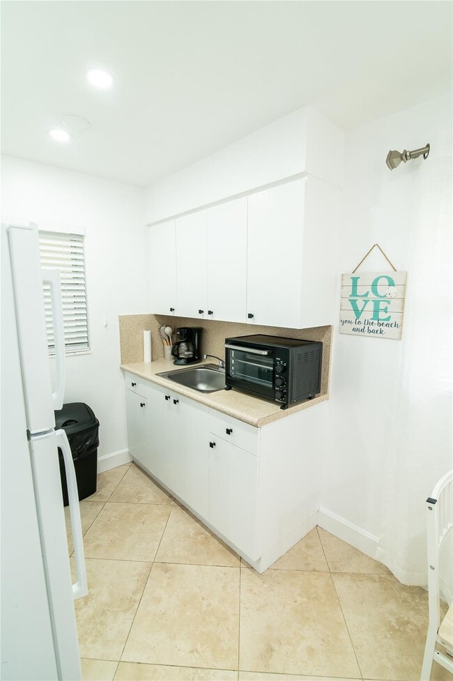 Photo - 3230 NE 13th St Unit 203