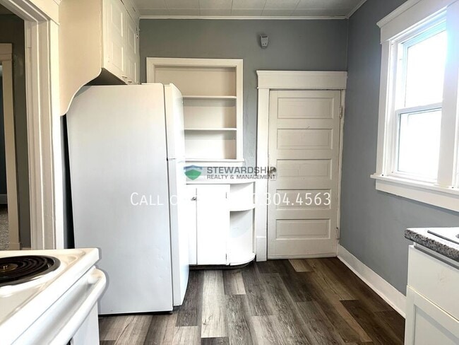 Photo - 2291 11th St SW