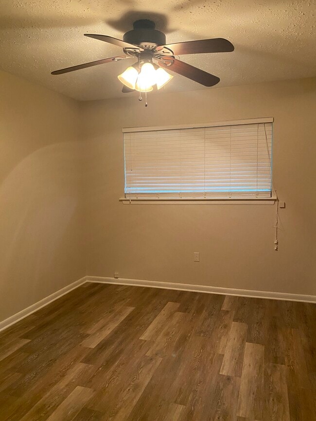 Photo - 1108 Dona Dr