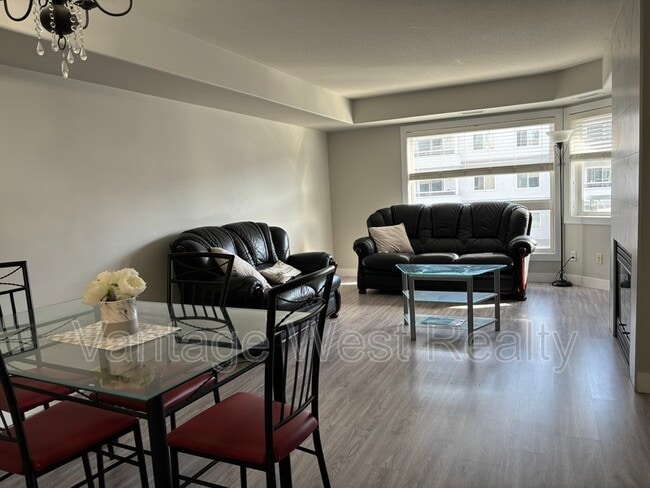 Photo - 3115-3115 De Montreuil Ct