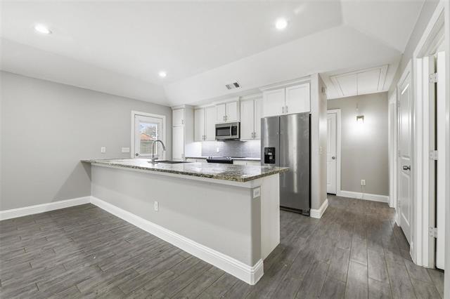 Photo - 929 W Collins St