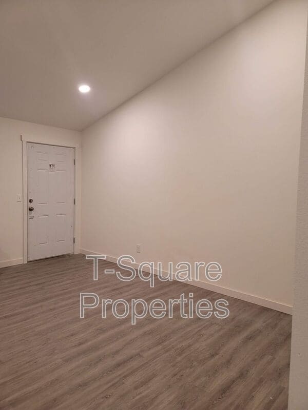 Photo - 715 Cedar Ave