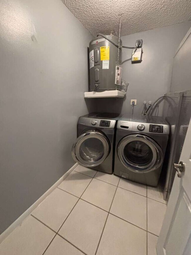 Photo - 4730 NW 5th Ave