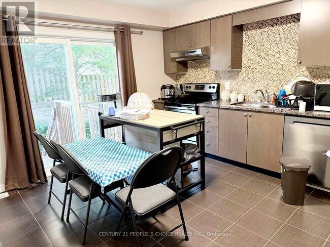 Photo - 12 Poplar Dr