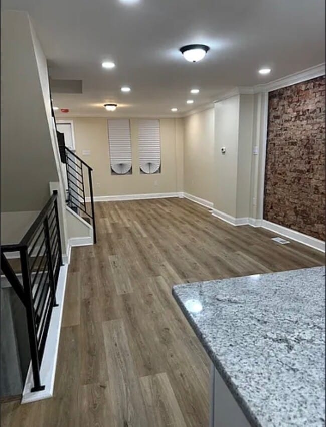 Photo - 5751 Walton Ave