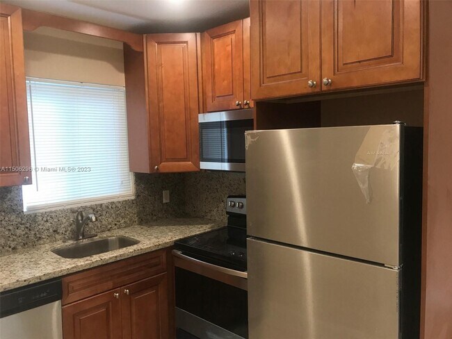 Photo - 6220 Dawson St