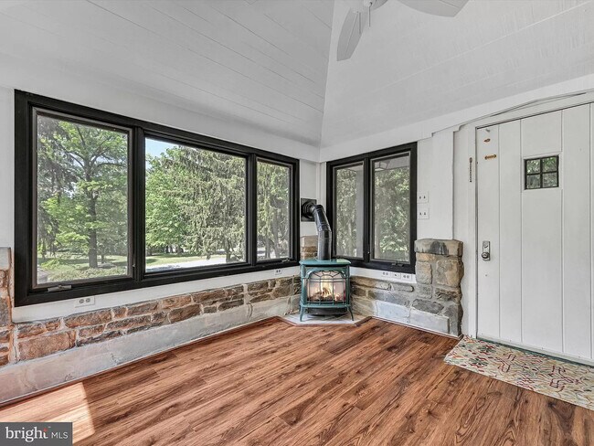 Photo - 405 N Tulpehocken Rd Unit 1