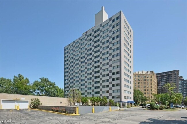 Photo - 12520 Edgewater Dr Condo Unit 809