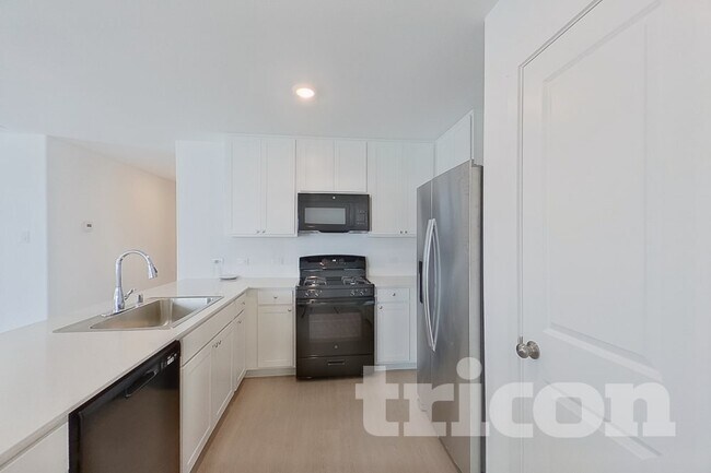 Photo - 1637 Baugh St