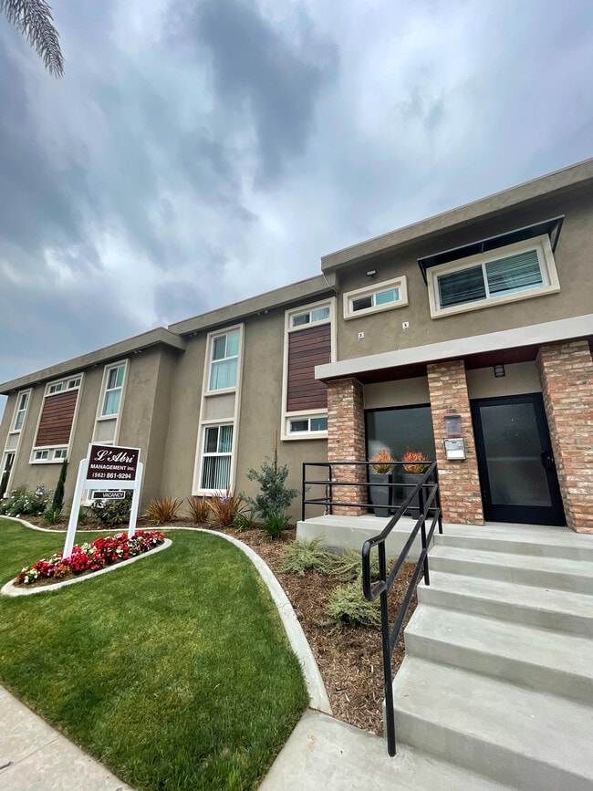 Photo - Stonehill Apartment Complex