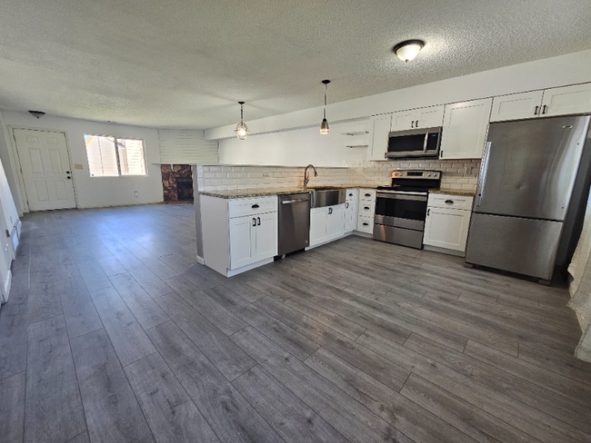 Building Photo - 1830 Lanka Ln