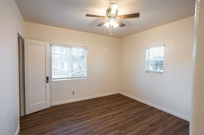 2bd 1ba bedroom