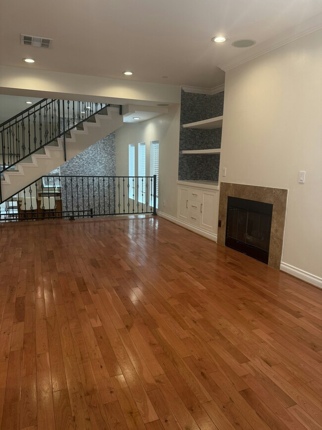 Photo - 5241 Colodny Dr Townhome