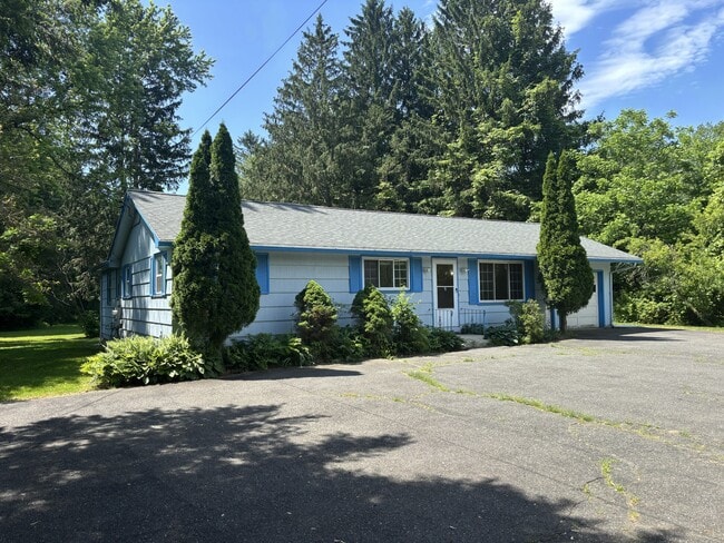 Photo - 39 Huntington Rd