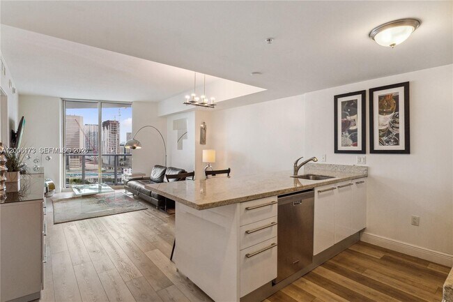 Photo - 185 SW 7th St Unit 2105