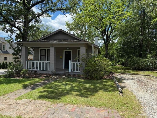 Photo - 1700 N Taylor St