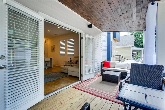 Photo - 655 McGruder St NE