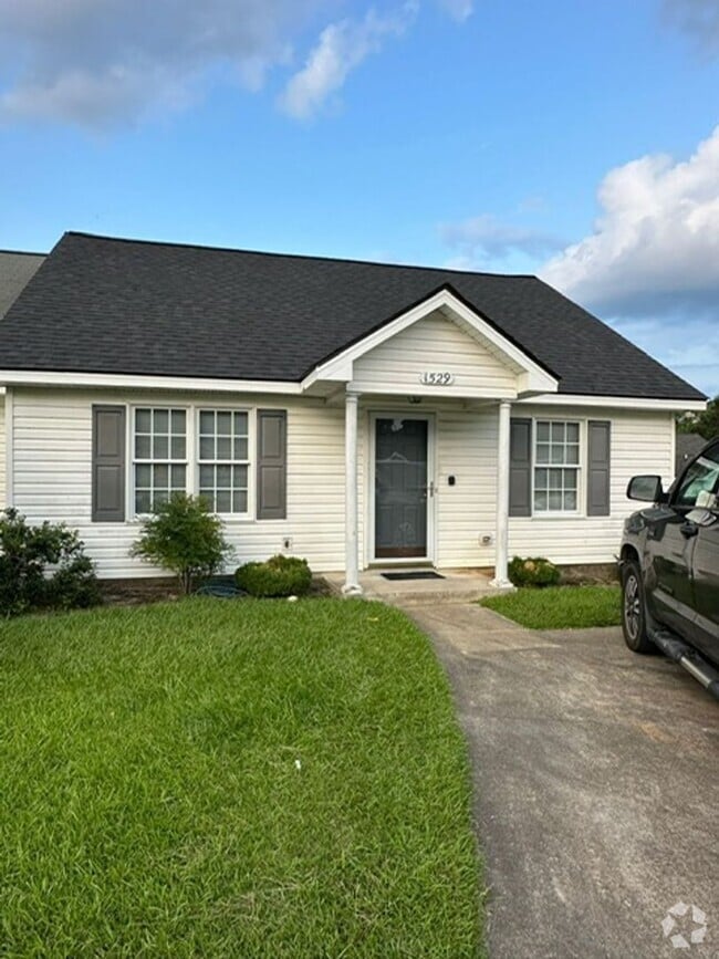 Building Photo - 1529 Surrey Ct Rental