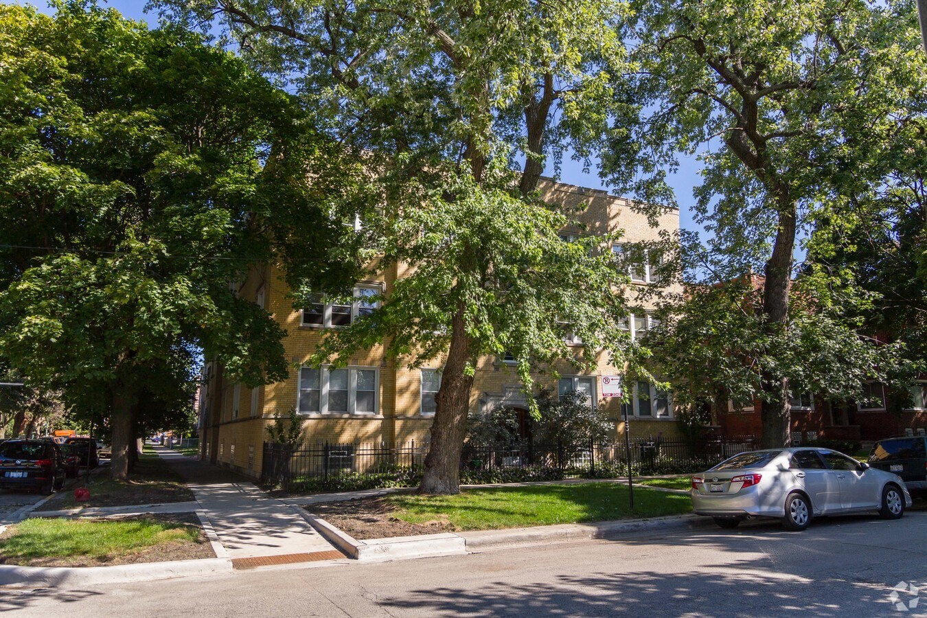 Thorndale Paulina - Thorndale Paulina Apartments