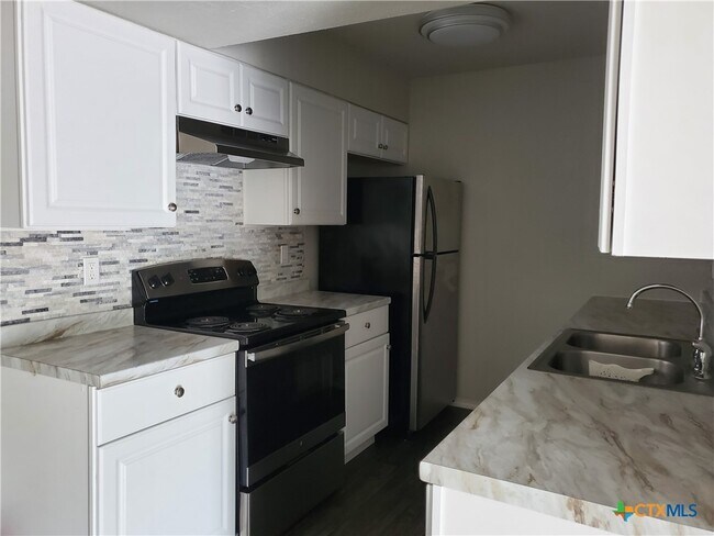Photo - 300 N Milam St Unit 2