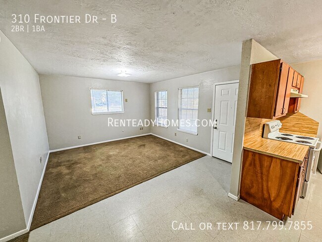 Photo - 310 Frontier Dr Unit B