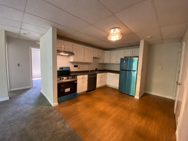 Building Photo - 57D Constitution Dr Unit 57D Constitution Dr Rental