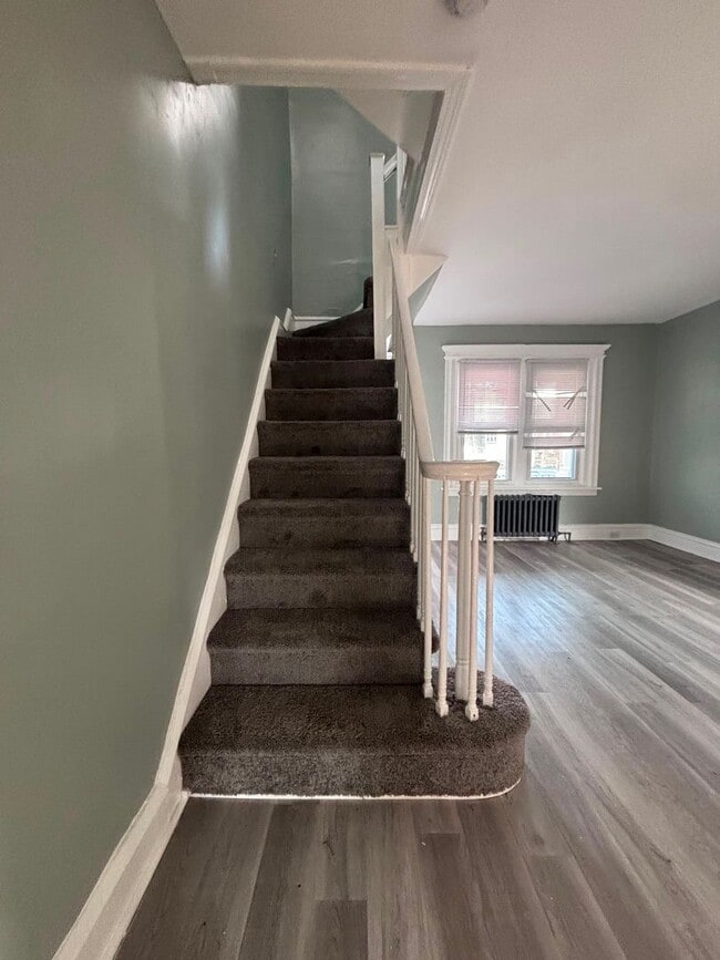 Photo - 228 N Edgewood St
