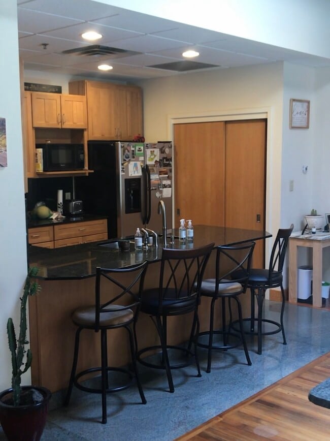 Photo - 323 W Fayette St Unidad #3