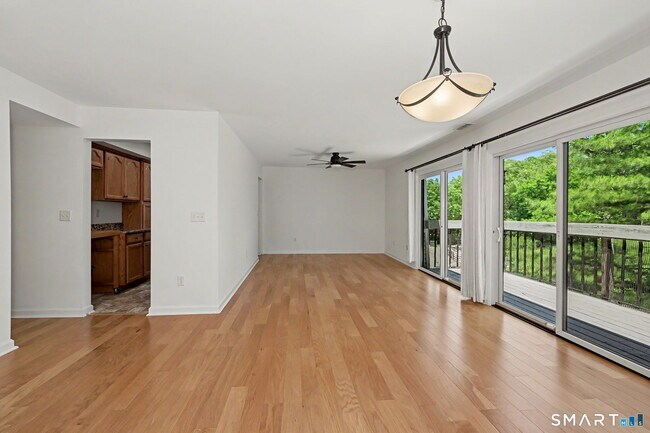 Photo - 73 Riverside Ave Unidad 3A