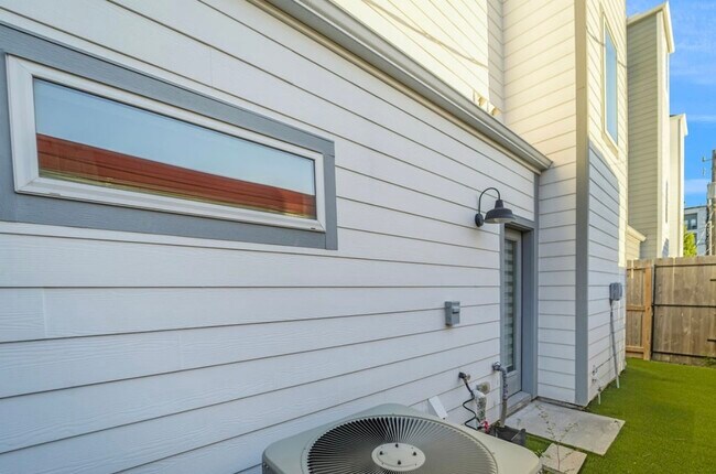 Photo - 622 Janisch Rd Townhome