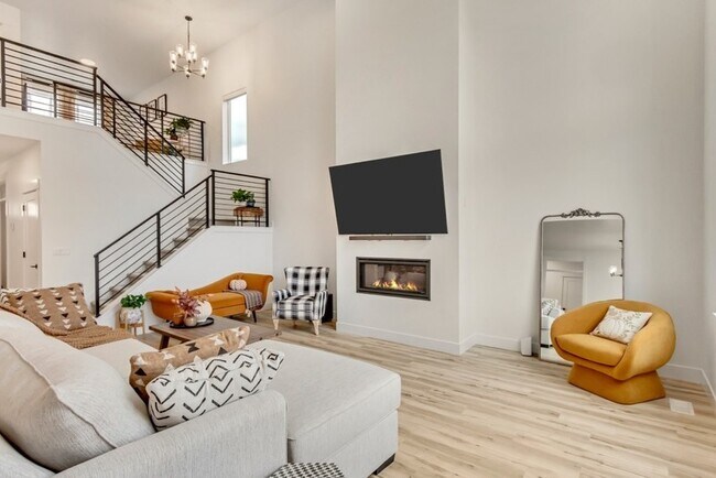 Photo - 1457 W Russo Dr