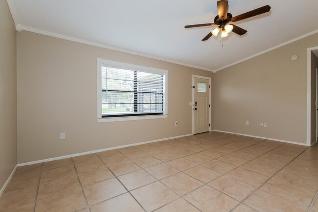 Photo - 13238 Drysdale St