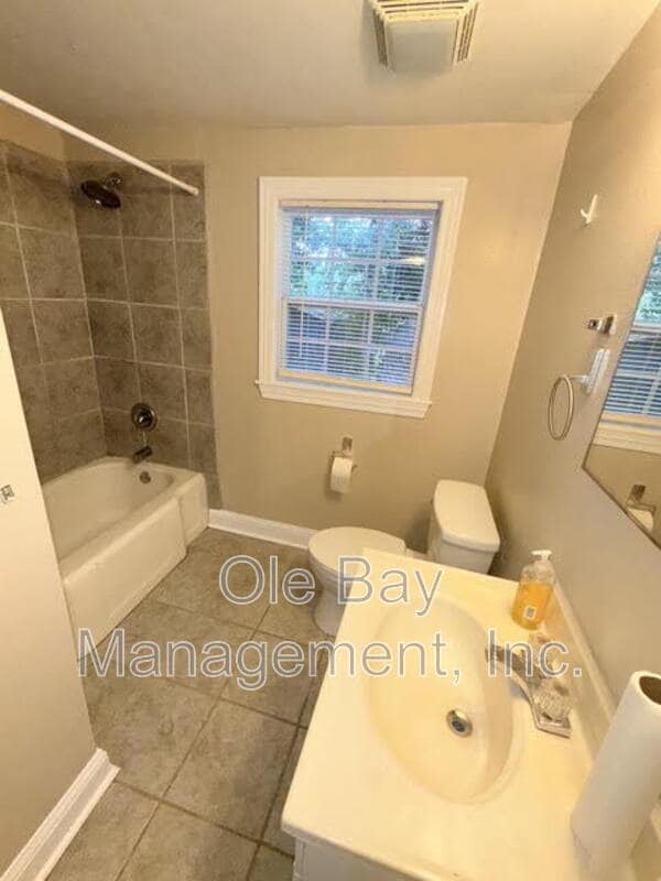 Photo - 109 S Carlen St Unidad Apt C