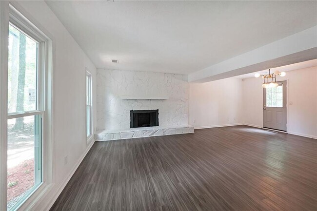 Photo - 7156 Whitfield Dr