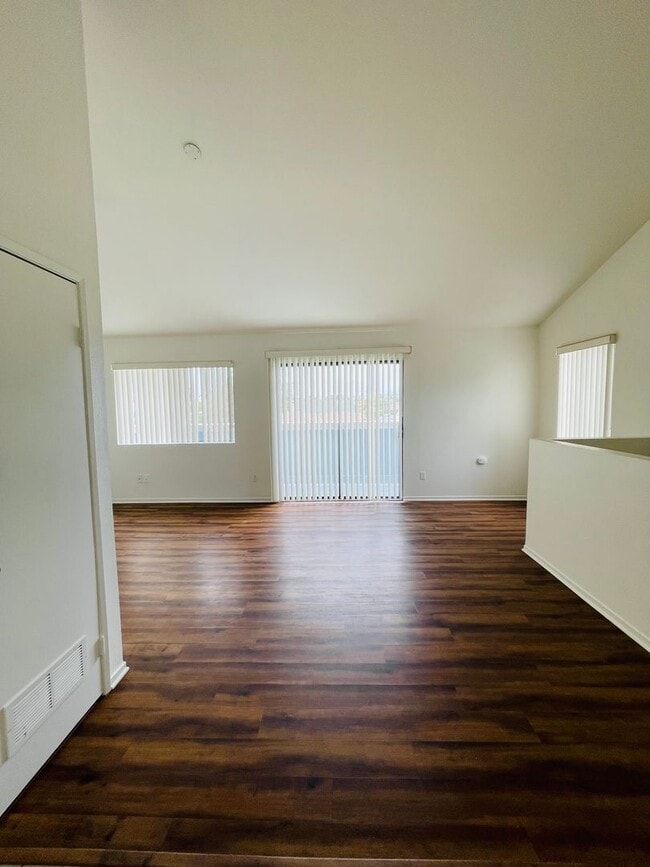 Photo - 792 Unidad 2344B