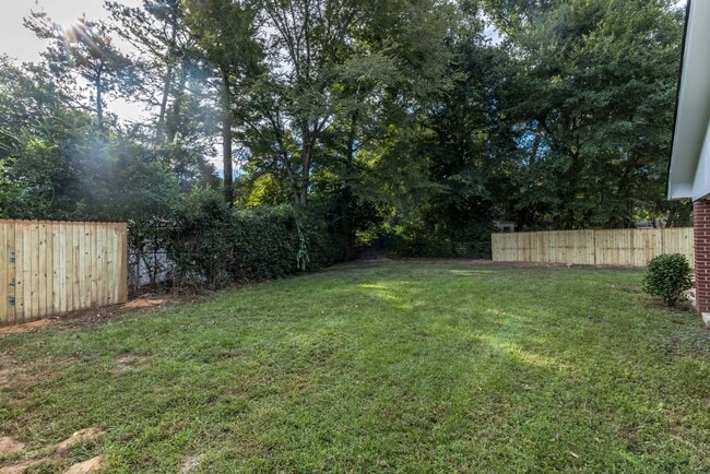 Photo - 6516 Bradford Dr
