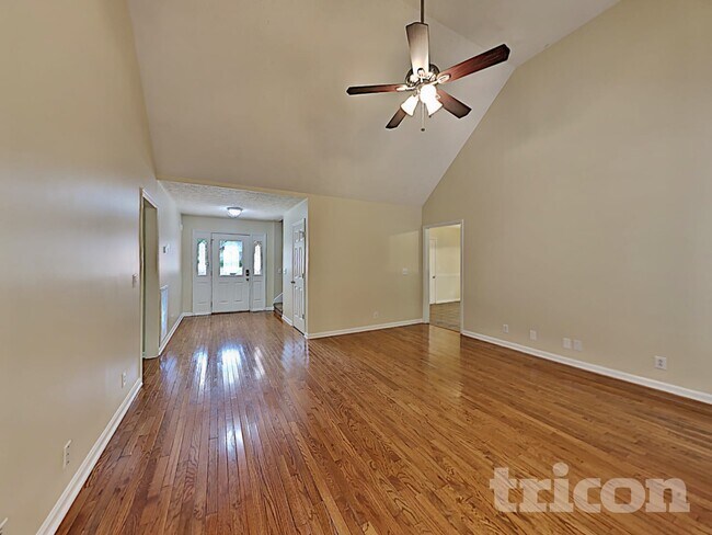 Photo - 1943 Turfland Dr