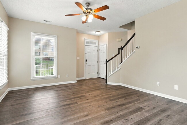 1002 Silent Retreat Ln