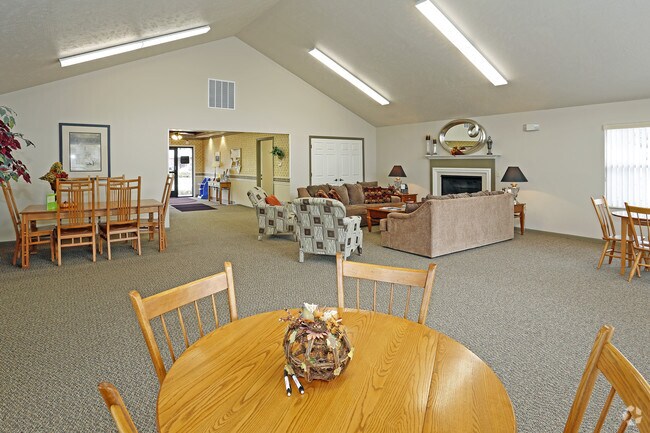 Clubhouse - Brookstone Place Apartments