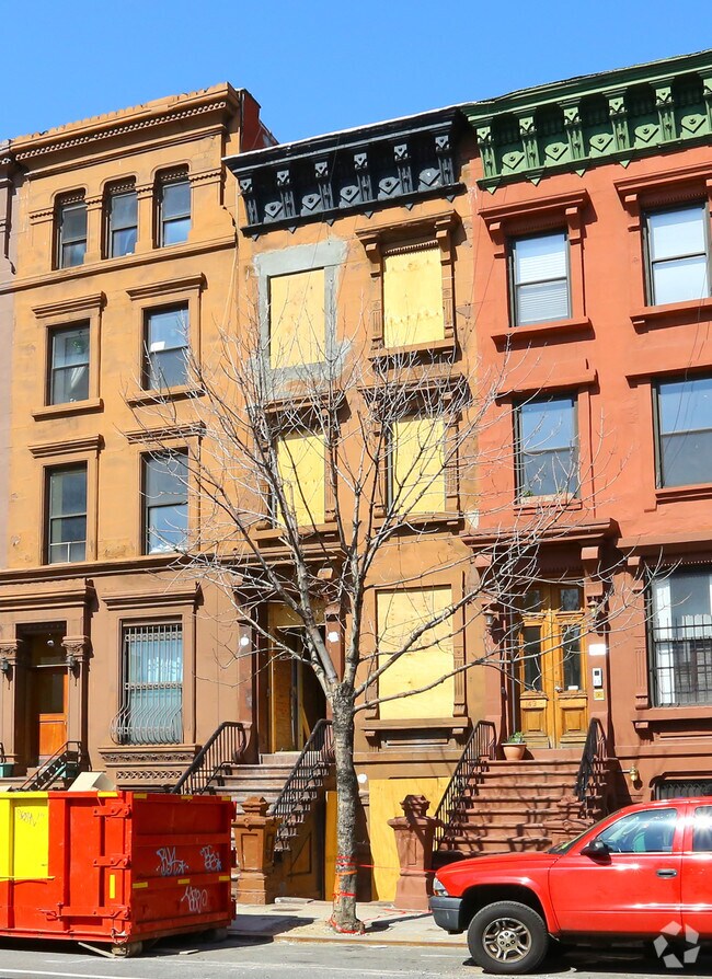 Photo - 145 W 126th St