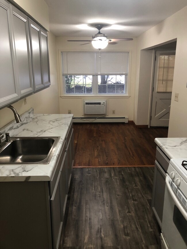 Photo - 1 Colonial Rd Unit 125