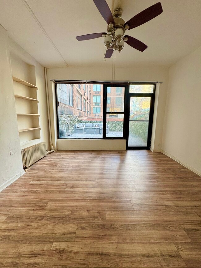 Building Photo - 303 E 53rd St