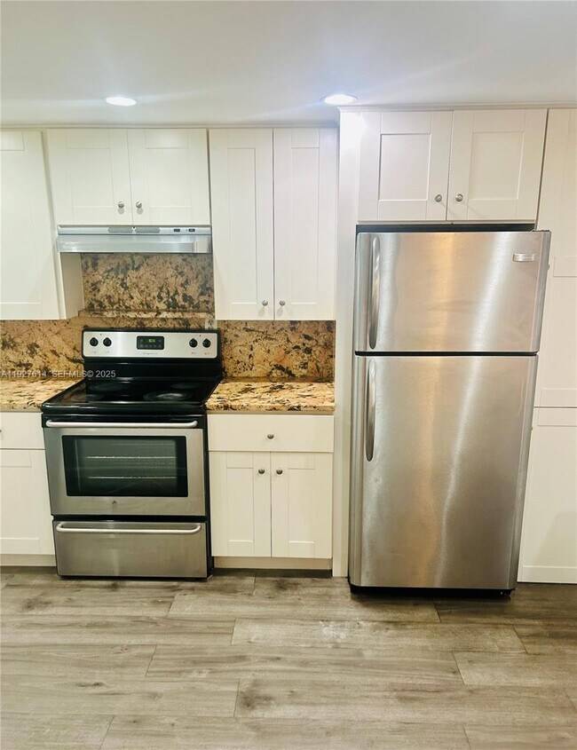 Photo - 3100 W Rolling Hills Cir Unidad 310