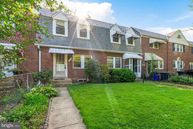 Photo - 1055 N Nelson St Townhome
