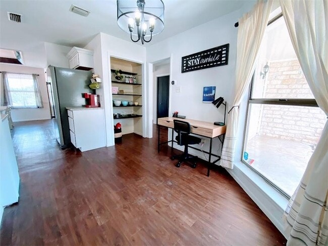 Photo - 21822 Tallahassee Ave